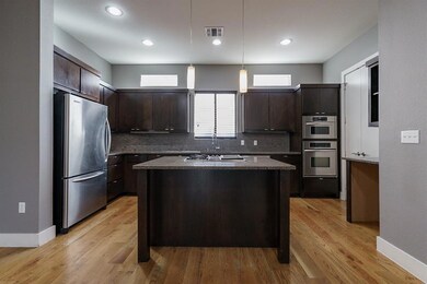 5704 La Vista Dr, Dallas, TX 75206 - photo 4