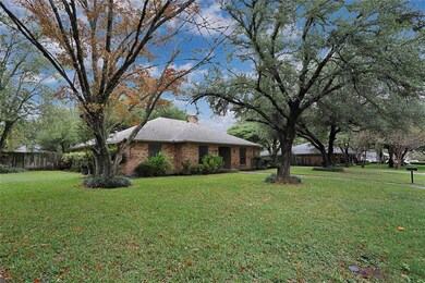 908 Highland Dr, Cleburne, TX 76033 - photo 2