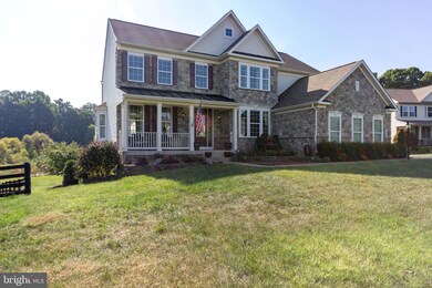 5935 Hunter Crest Rd, Woodbridge, VA 22193 - photo 2