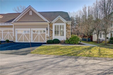 140 Camden Ct unit 40, South Kingstown, RI 02879 - photo 3