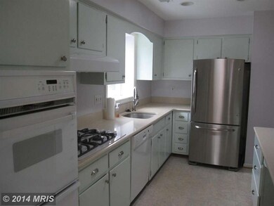 6704 Moly Dr, Falls Church, VA 22046 - photo 4