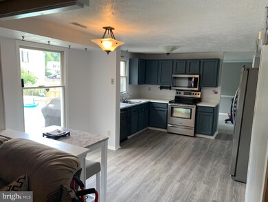 417 Waldon Rd, Langhorne, PA 19047 - photo 5