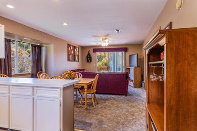 21GoldfinchLaneUnit3BransonWest-4