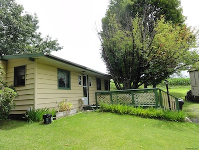 32 Newcombs Ln, Melrose, NY 12121 - photo 2