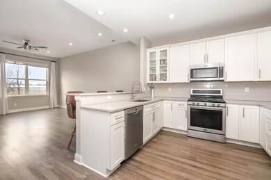 342 N Indiana Ave, Crown Point, IN 46307 - photo 4