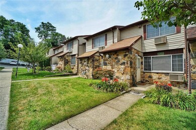 17 Fuller Ct, Staten Island, NY 10306 - photo 3