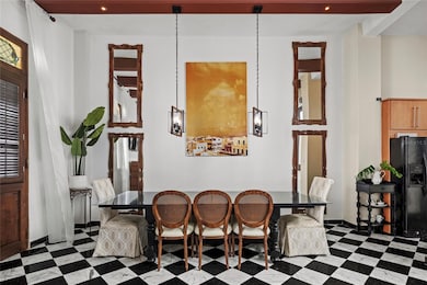 Cond Gaudi - Dining Room