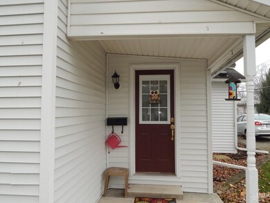 720 S Morgan St, Bluffton, IN 46714 - photo 2