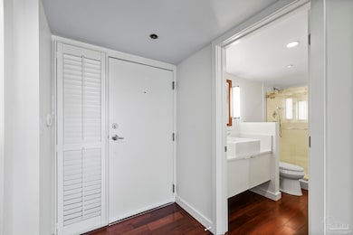 701 Port Royal Way unit 701, Pensacola, FL 32502 - photo 2