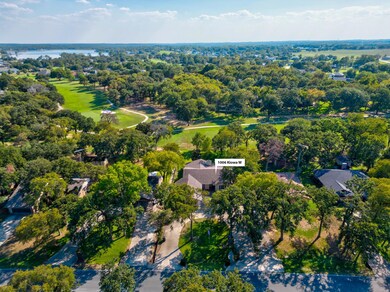 1006 Kiowa Dr W, Gainesville, TX 76240 - photo 2