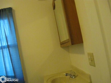 604 N 3rd Ave E, Newton, IA 50208 - photo 7