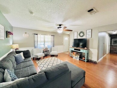 635 Cranford St, Sulphur Springs, TX 75482 - photo 3