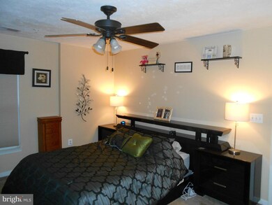 19 Brook Farm Ct unit B, Perry Hall, MD 21128 - photo 5