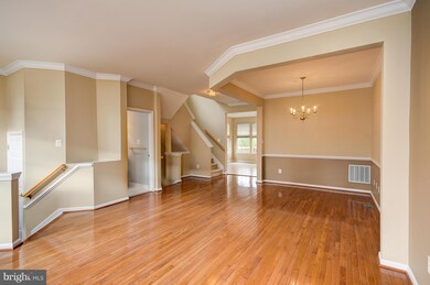 2609 Logan Wood Dr, Herndon, VA 20171 - photo 3