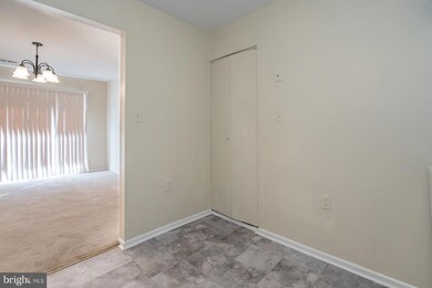 8608 Village Square Dr unit 15, Alexandria, VA 22309 - photo 5
