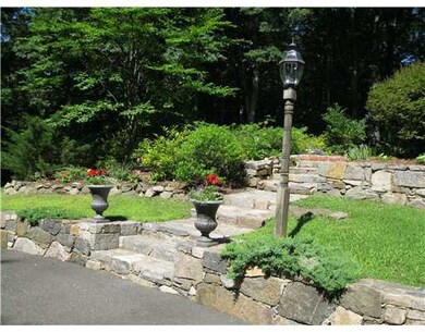 4 Kemondo Rd, Cos Cob, CT 06807 - photo 7