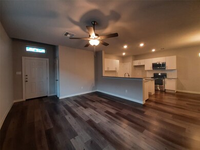 9724 Grosbeak Ln, Magnolia, TX 77354 - photo 5