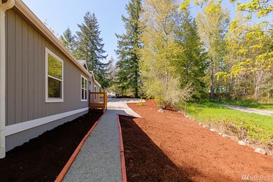 811 Tipsoo Loop S, Rainier, WA 98576 - photo 4