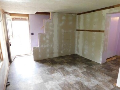 685 N Walnut St, Logan, OH 43138 - photo 6