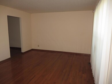 2441 Bradenton Ct, Columbus, OH 43235 - photo 5