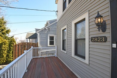 Enjoy the outdoors on the inviting front deck, con