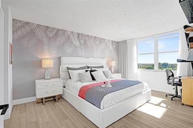 Hollybrook Golf and Tennis Club unit PH11, Pembroke Pines, FL 33025 - photo 5