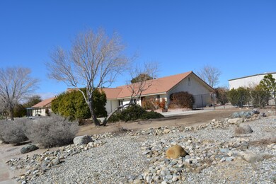 3825 Knox Ave, Rosamond, CA 93560 - photo 3