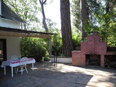 3390 Ross Ln, Central Point, OR 97502 - photo 5