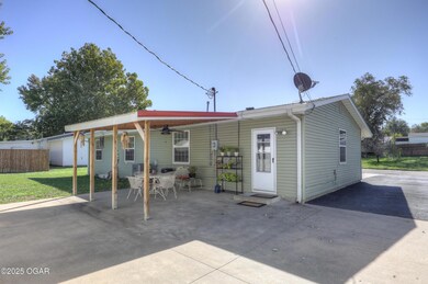 1121 Ash St, Carthage, MO 64836 - photo 7