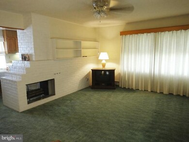 48 Basswood Rd, Levittown, PA 19057 - photo 4