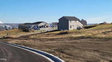 3005 Viewpoint Ln NW, Mandan, ND 58554 - photo 5