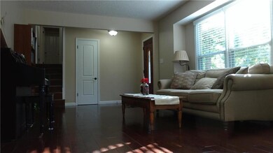 507 N Jefferson St, Raymore, MO 64083 - photo 5