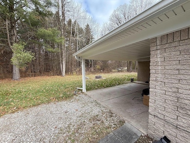 19207 29 Mile Rd, Ray, MI 48096 - photo 4