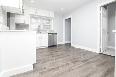 118 Tremont St unit A, Melrose, MA 02176 - photo 6