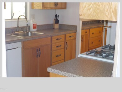 Updated kitchen cabinets & Appliances