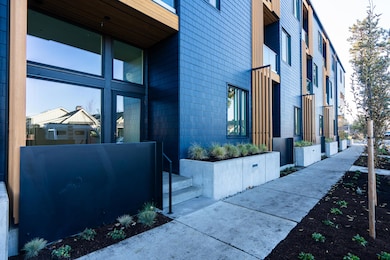 2745 NW Ordway Ave unit 210, Bend, OR 97703 - photo 4