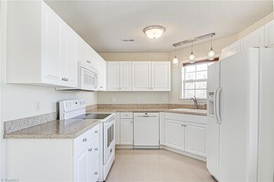 5003 Bass Chapel Rd unit 3C, Greensboro, NC 27455 - photo 6