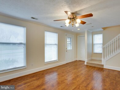 22360 Stablehouse Dr, Sterling, VA 20164 - photo 5