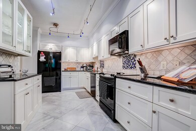 3005 S Leisure World Blvd unit 817, Silver Spring, MD 20906 - photo 4