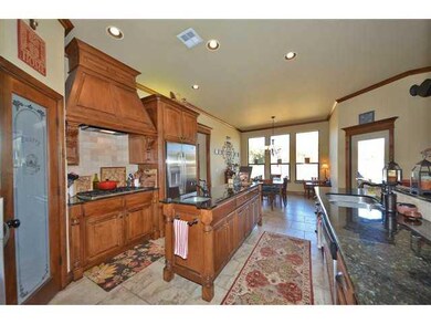 19913 Oakshire Dr, Edmond, OK 73012 - photo 5