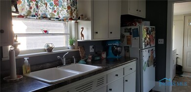 208 West St, Archbold, OH 43502 - photo 4