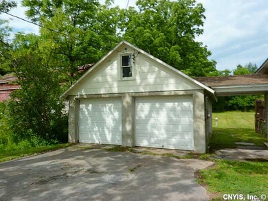 Garage.