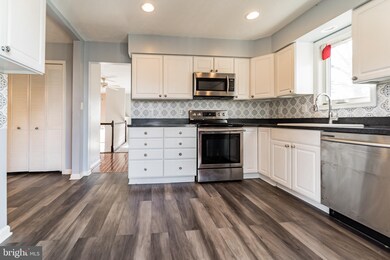 7104 Renwick Ct, Glen Burnie, MD 21061 - photo 6