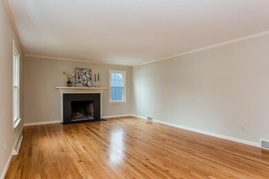 76 Duxbury Ln, Longmeadow, MA 01106 - photo 4