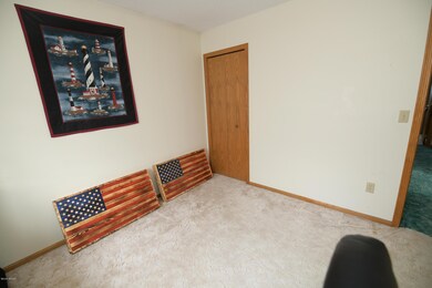 823 S 11th St, Grand Forks, ND 58201 - photo 7