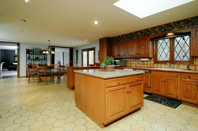 17 Seven Oaks Dr, Holmdel, NJ 07733 - photo 7