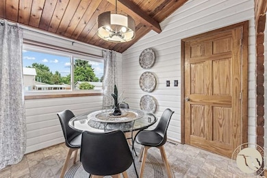 110 N Park St, Joliet, MT 59041 - photo 6