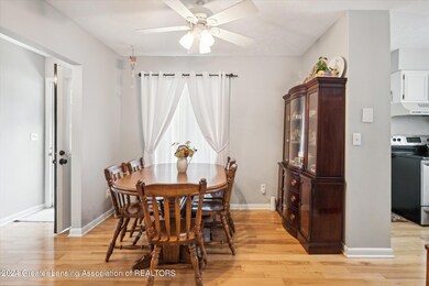 07-1326-Chartwell-Carriage-Way-S-East-La