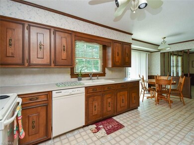 1845 Kenmore Dr, Statesville, NC 28625 - photo 7