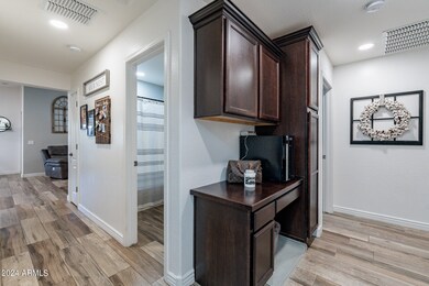 Owner's entry cabinetry